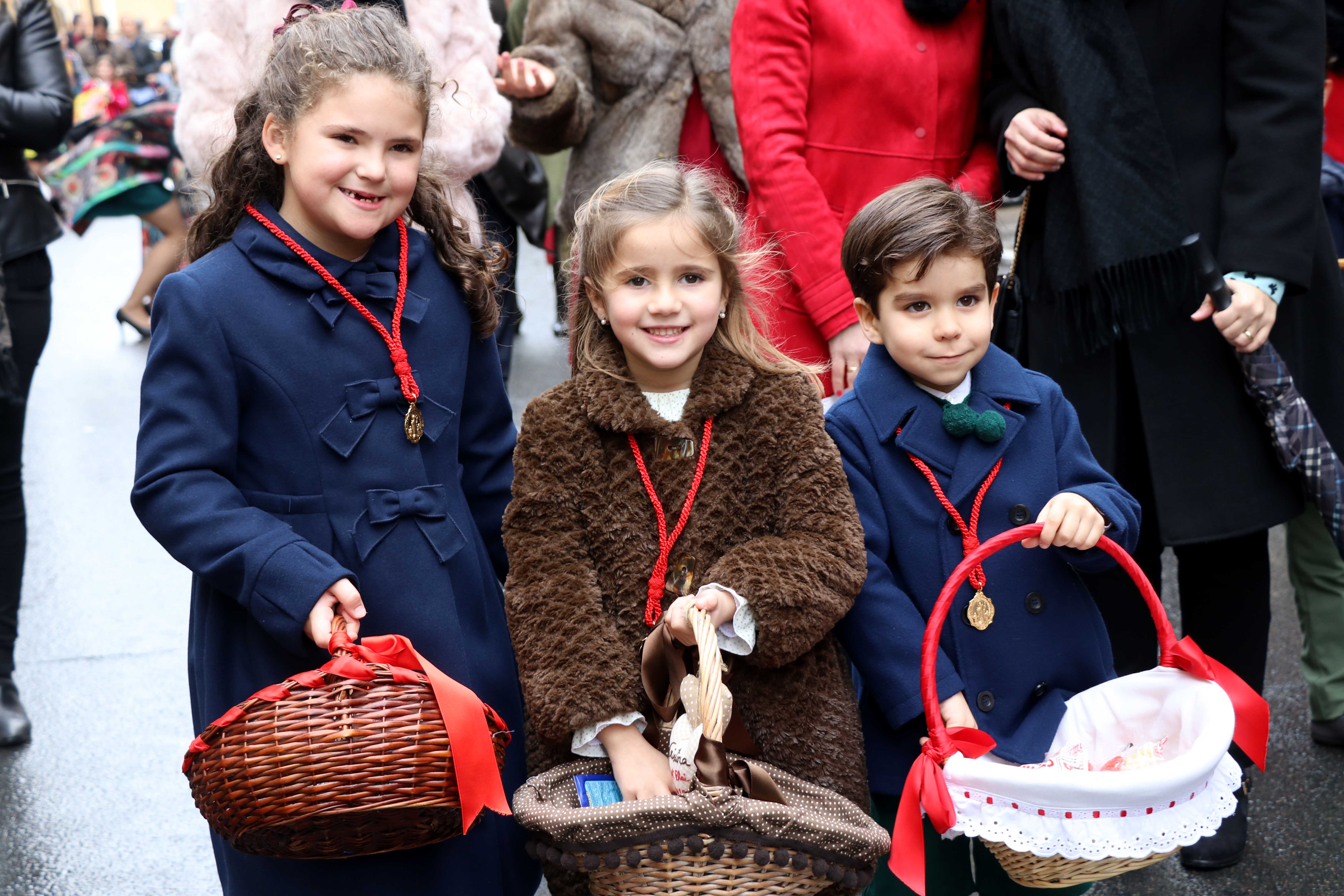 La clavaria de Sant Blai inicia els actes festius amb la Passejada del guió