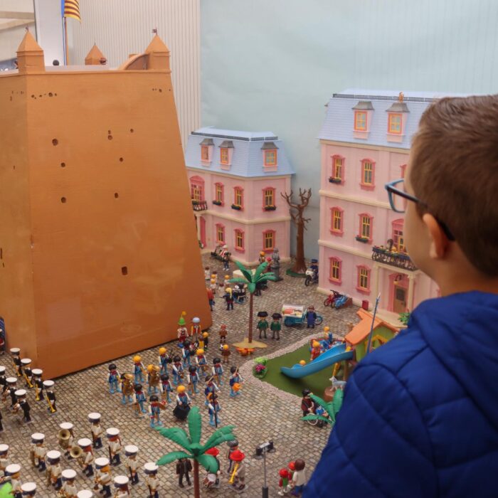 La muestra de Playmobil expuesta en l’Antic Mercat recibe más de 2.700 visitantes en su primer fin de semana