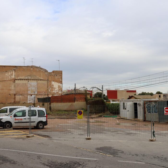 Torrent trabaja en la adecuación del nuevo parking público gratuito de la calle San Nicolau