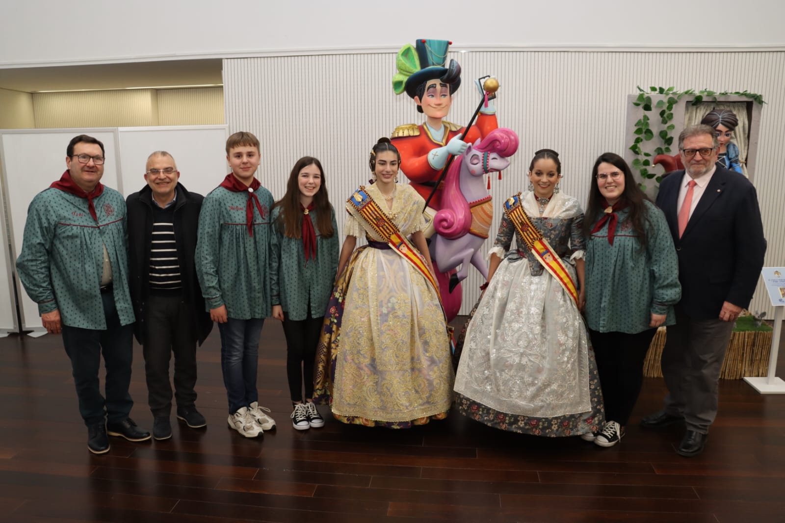 Las fallas Plaça Sant Roc y Reina Sofía salvarán a sus ninots de las llamas en la noche de Sant Josep