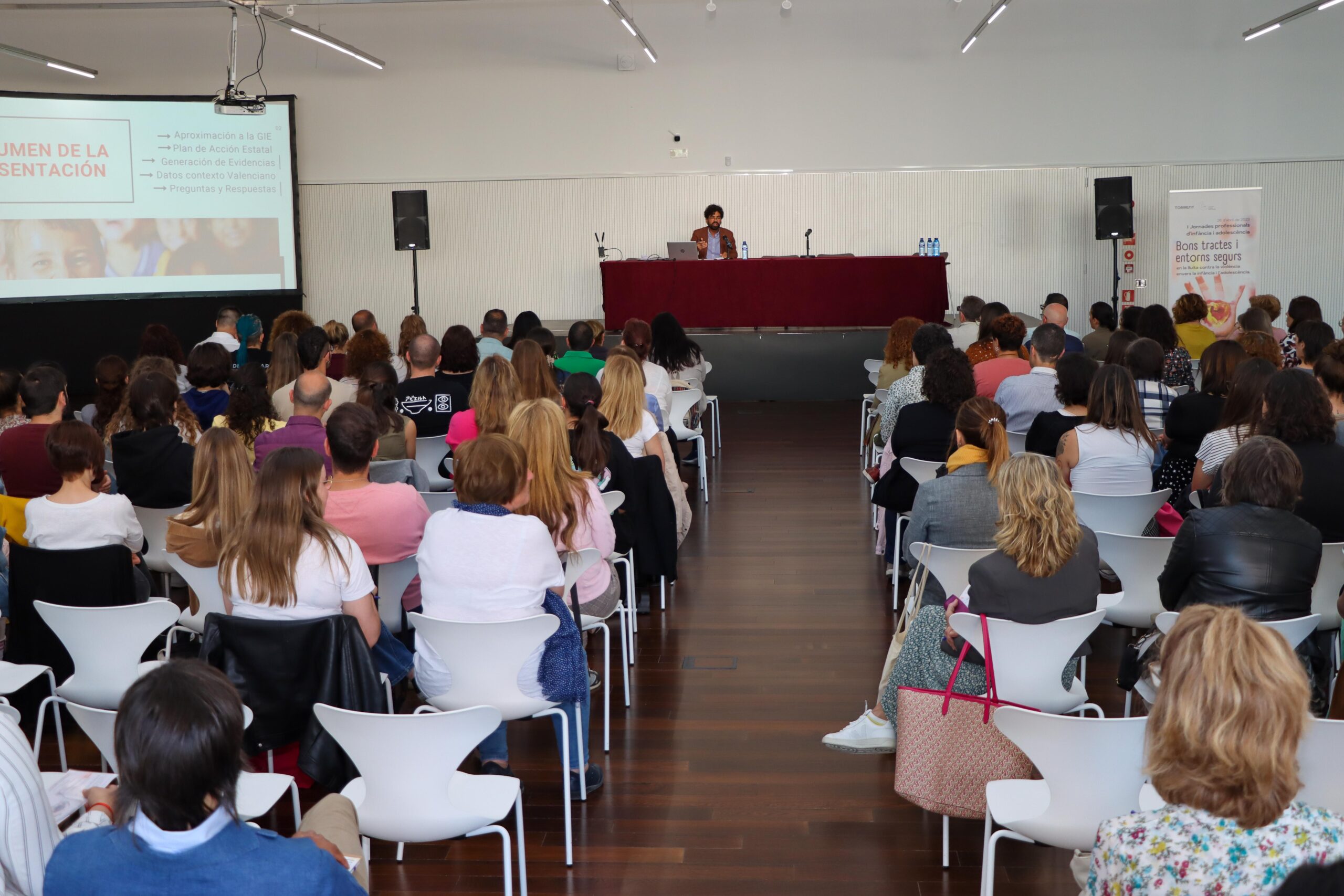 L’Antic Mercat acoge la primera edición de las Jornadas Profesionales de Infancia y Adolescencia