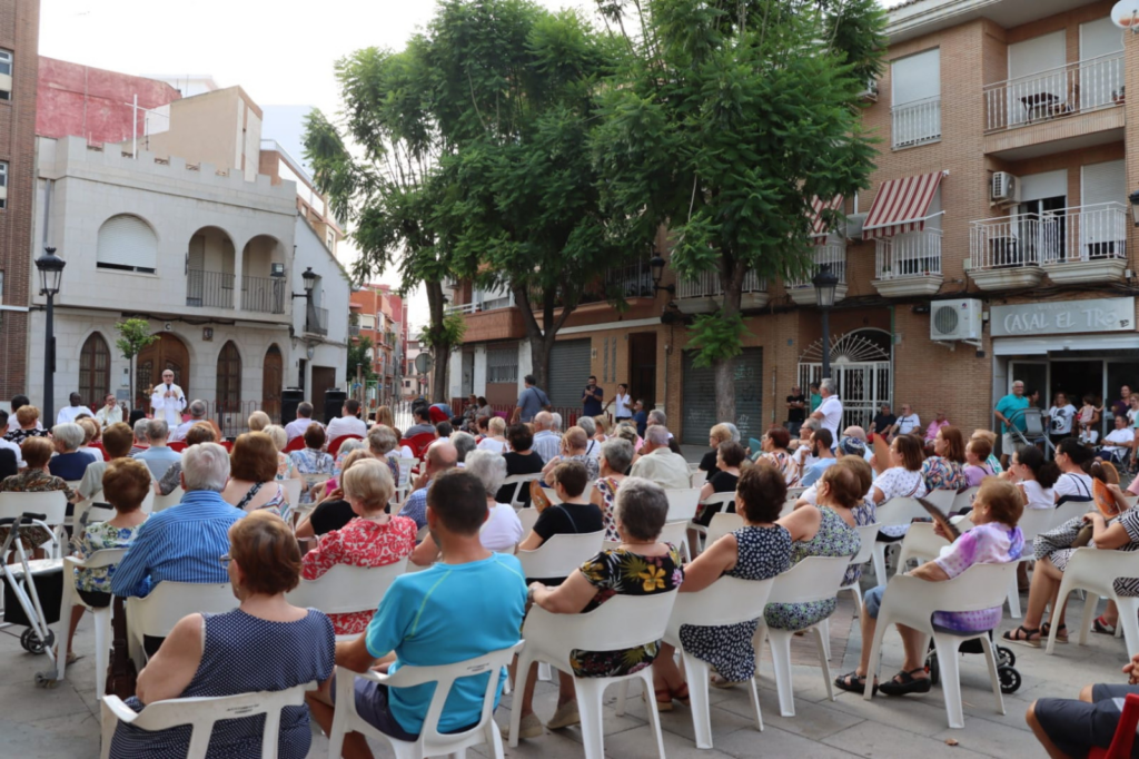 La plaça Sant Roc celebra la seua missa en honor al sant
