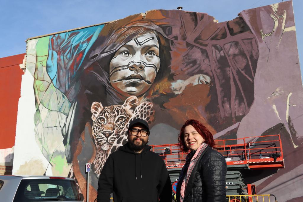 L’artista Felipe Pincel vesteix el pàrquing del carrer Sant Nicolau amb una espectacular pintura mural