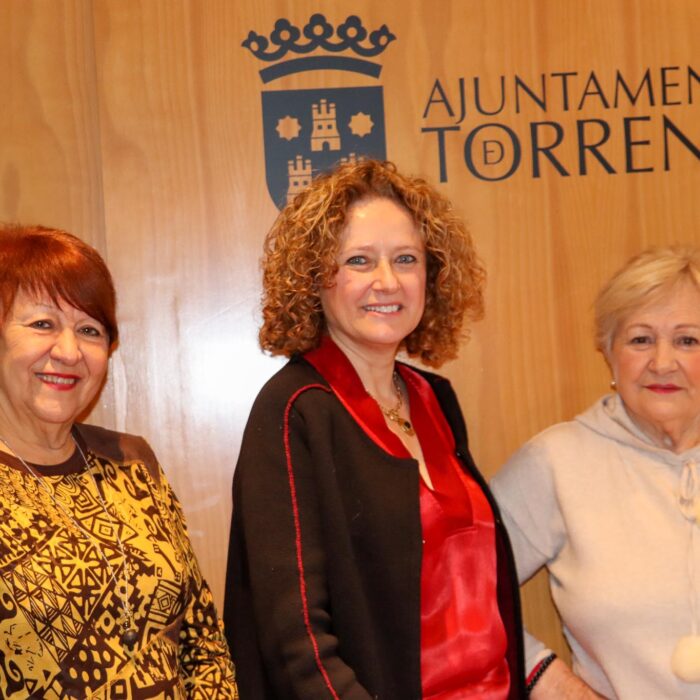 Torrent concederá el Premio Mujer Atenea a la Obra Social Femenina Virgen de los Desamparados