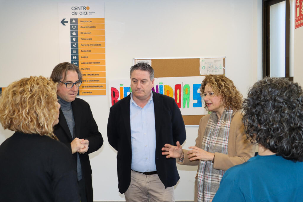 Folgado y Anaya visitan el nuevo Centro de Día para personas con diversidad funcional en Torrent