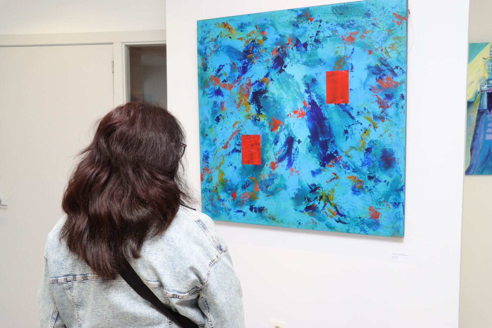 La Casa de la Dona acoge hasta el 23 de abril la exposición “Azul” de Torrent d’Art
