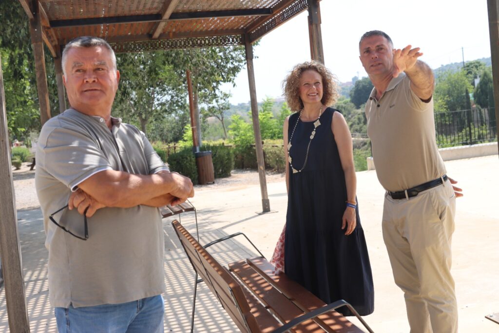 L’alcaldessa visita les labors de condicionament del barranc de l’Horteta en la zona del pantà