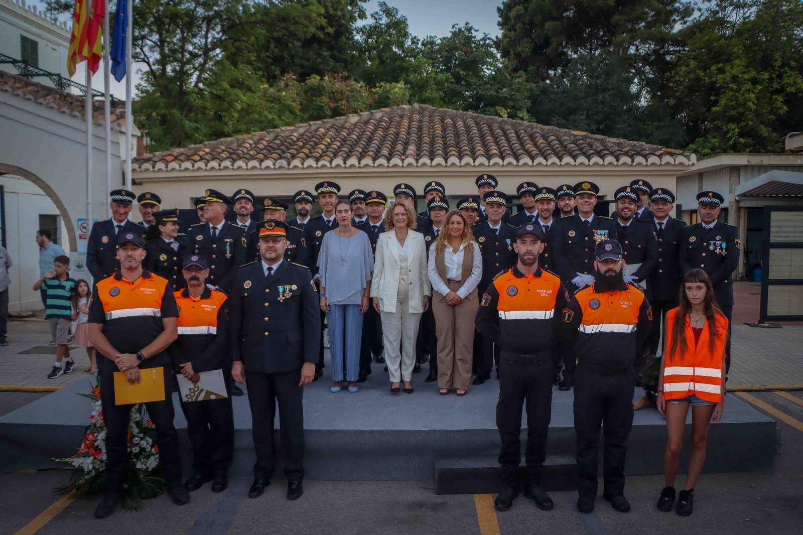 Torrent rinde homenaje a su Policía Local por su servicio a la ciudad