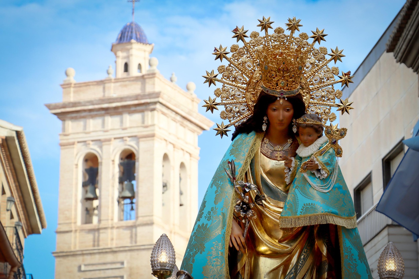 La Virgen de los Desamparados, un faro de esperanza para Torrent en el primer mes tras la catástrofe