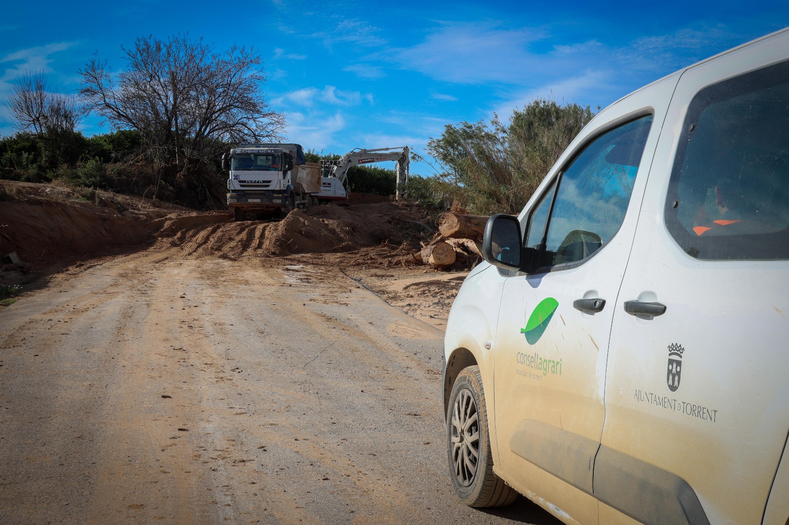 Torrent trabaja en la recuperación de caminos de su término municipal