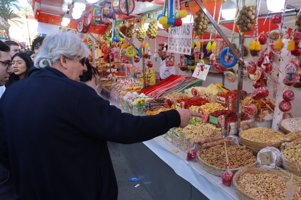 Torrent espera milers de visitants per a disfrutar de l’Entrada de la Flor, el porrat de Sant Blai i la II Fira del Xocolate