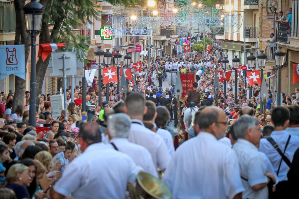 Torrent inicia la gestió perquè les seues festes de Moros i Cristians siguen declarades Festa d’Interés Turístic Autonòmic