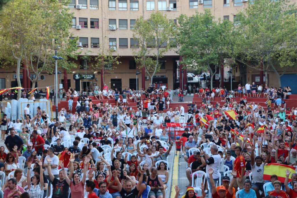 Torrent es bolca amb la Selecció Espanyola Femenina després del seu brillant Eurocopa