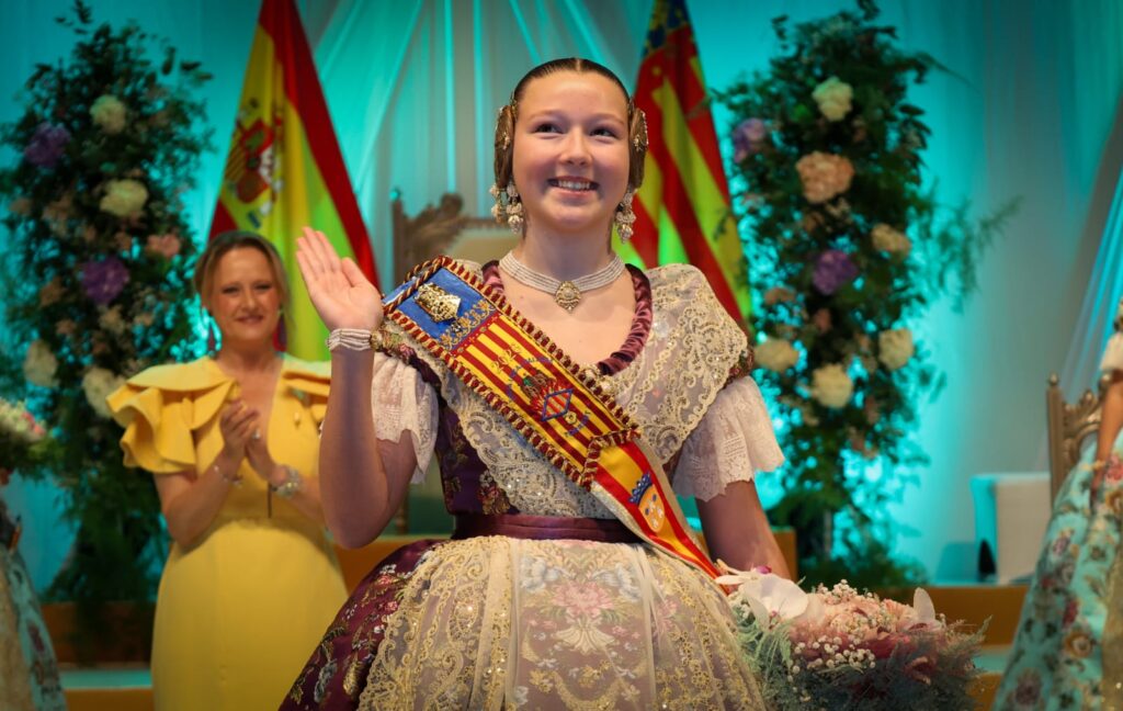 Torrent celebra la Exaltación de Sara Magán, Fallera Mayor Infantil de 2026, en una mañana mágica llena de arte, ilusión y sentimiento fallero Torrent celebra la Exaltación de Sara Magán, Fallera Mayor Infantil de 2026, en una mañana mágica llena de arte, ilusión y sentimiento fallero