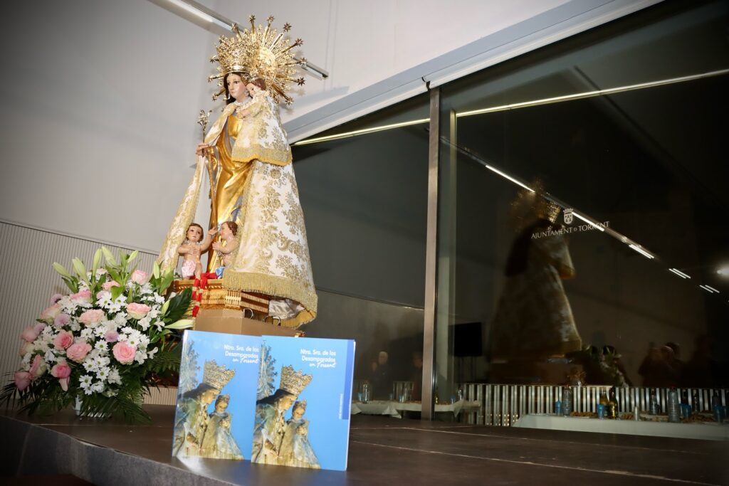 Torrent presenta el libro “Nuestra Señora de los Desamparados en Torrent”, una obra que recoge siglos de fe, memoria y devoción popular Torrent presenta el libro “Nuestra Señora de los Desamparados en Torrent”, una obra que recoge siglos de fe, memoria y devoción popular