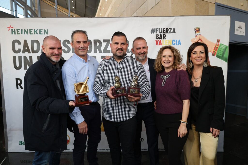 Dos referents de la ciutat: La Curra brilla en el seu 150é aniversari i Els Avets aconseguix el primer doblet de la història dels Cacau d’Or