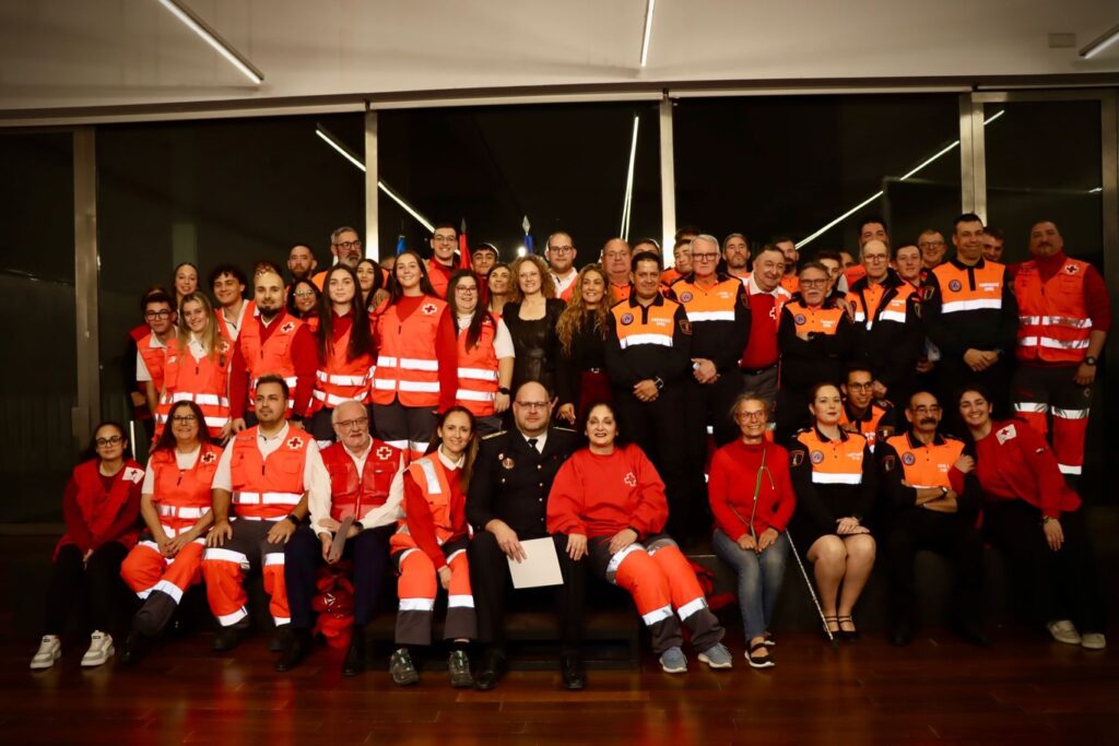 Torrent reconeix la labor exemplar dels voluntaris i voluntàries de Protecció Civil i Creu Roja en el Dia Internacional del Voluntariat