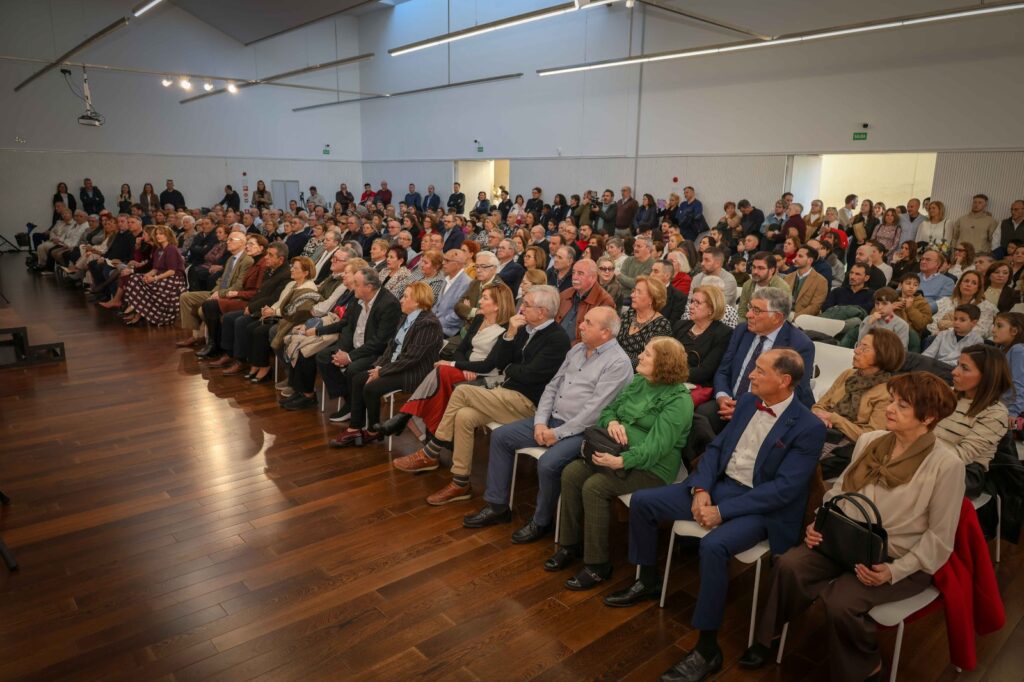 Torrent emociona, en su primer homenaje a las Bodas de Oro: 46 matrimonios celebran 50 años de vida en común en un acto histórico y lleno de sentimiento