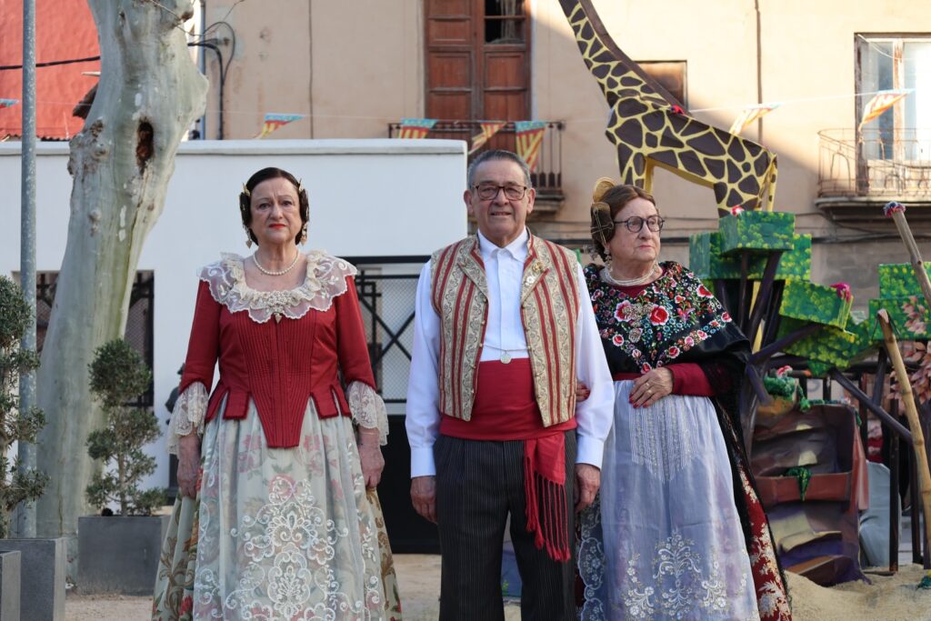 Torrent celebra l’acte faller dels centres de majors i nomena els seus representants per a les Falles de 2026