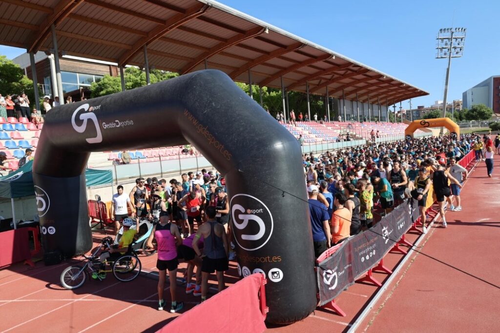 La XI 10K ‘Ciutat de Torrent’ reunió a 648 corredores en una nueva fiesta del deporte popular La XI 10K ‘Ciutat de Torrent’ reunió a 648 corredores en una nueva fiesta del deporte popular