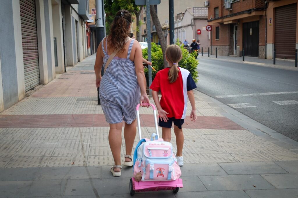 L’Ajuntament de Torrent obri el termini per a sol·licitar les ajudes de menjador per a l’alumnat de 0 a 3 anys i les subvencions educatives del curs 2025/2026
