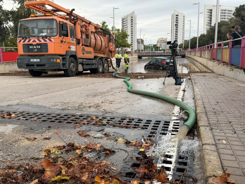 Torrent intensifica l’acovardisca d’aigua en el túnel de Parc Central per a recuperar la normalitat al més prompte possible
