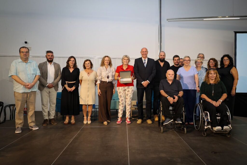 La FAC reconoce a Javier Noguera, a las víctimas del metro y rinde un emotivo homenaje a Vicent Alabajos en los XXXI Premios Ciudadano La FAC reconoce a Javier Noguera, a las víctimas del metro y rinde un emotivo homenaje a Vicent Alabajos en los XXXI Premios Ciudadano